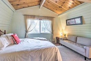 Interior - 'château Forêt' in Big Bear w/ Hiking Trail Access (Big Bear City)