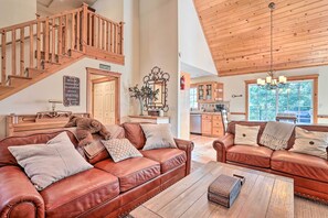 House (5 Bedrooms) | Interior - Spacious Lake Arrowhead Home w/ Putting Green (Lake Arrowhead)