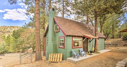 Wrightwood Cabin w/ Cozy Interior!