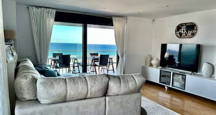 Spacious modern penthouse, spectacular views of Malaga, Gibraltar and Morocco