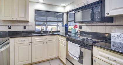 Coastal Getaway in Seminole < 3 Mi to Beach!