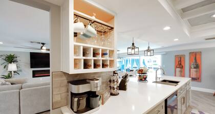 Punta Gorda Getaway w/ Canal Access & Lanai!