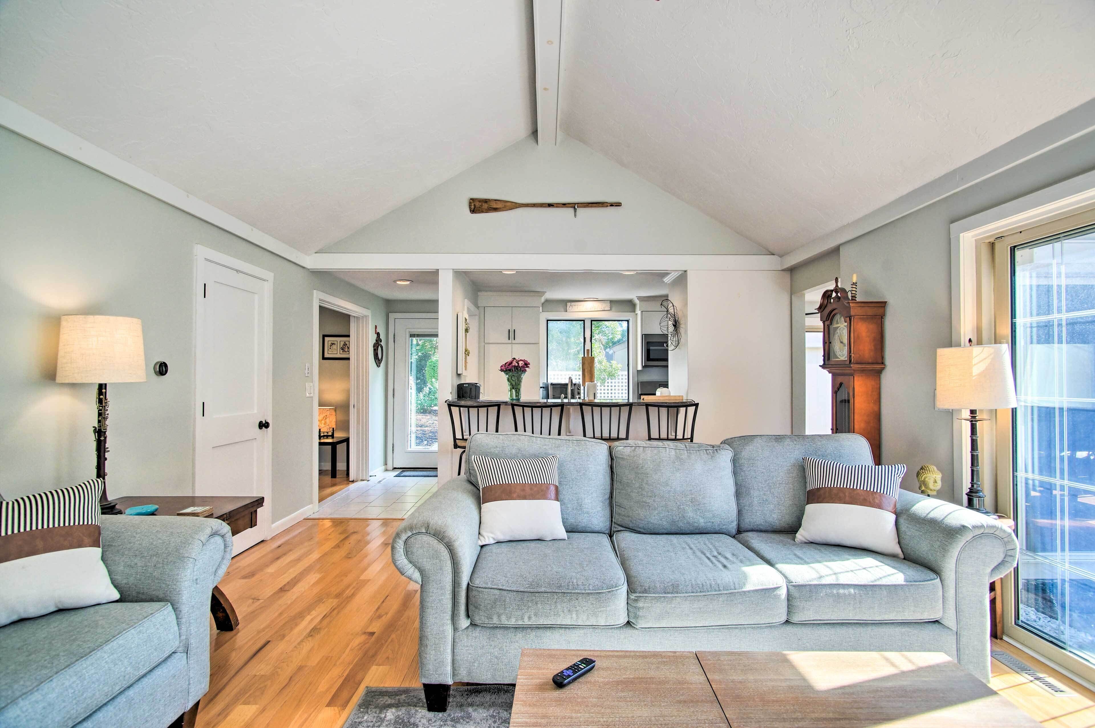 House (2 Bedrooms) | Interior