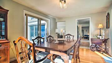 House (2 Bedrooms) | Interior