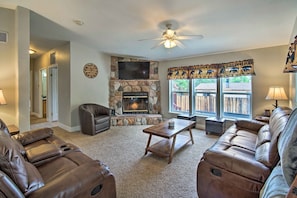 House (3 Bedrooms) | Interior