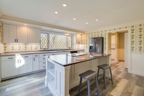 1 Mi to Beach: East Sandwich Getaway w/ Gazebo!