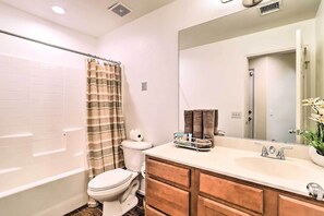 Bathtub - Welcoming Coachella Home w/ Heated Salt Pool! (Coachella)