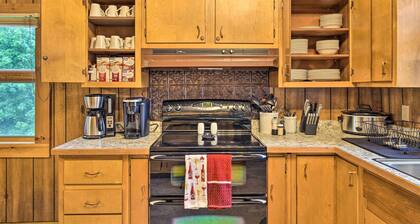 Penn Yan Escape w/ Yard, 1 Mi to Keuka Lake!