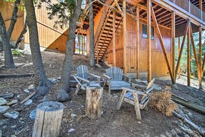House (4 Bedrooms) | Interior - 1 Mi to Bear Mountain: Cozy Cabin w/ Views! (Big Bear Lake)