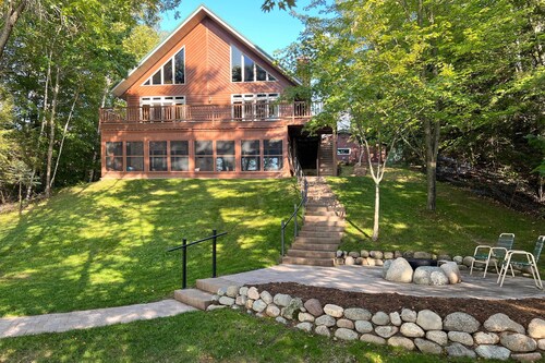 Crandon Cabin Getaway w/ Boat Dock & Deck!