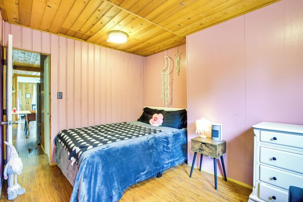 House (2 Bedrooms) | Interior