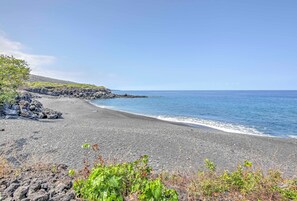 House (3 Bedrooms) | Interior - Ocean-view Bungalow: Walk to Pebbles Beach! (Captain Cook)