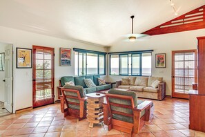 House (3 Bedrooms) | Interior - Ocean-view Bungalow: Walk to Pebbles Beach! (Captain Cook)