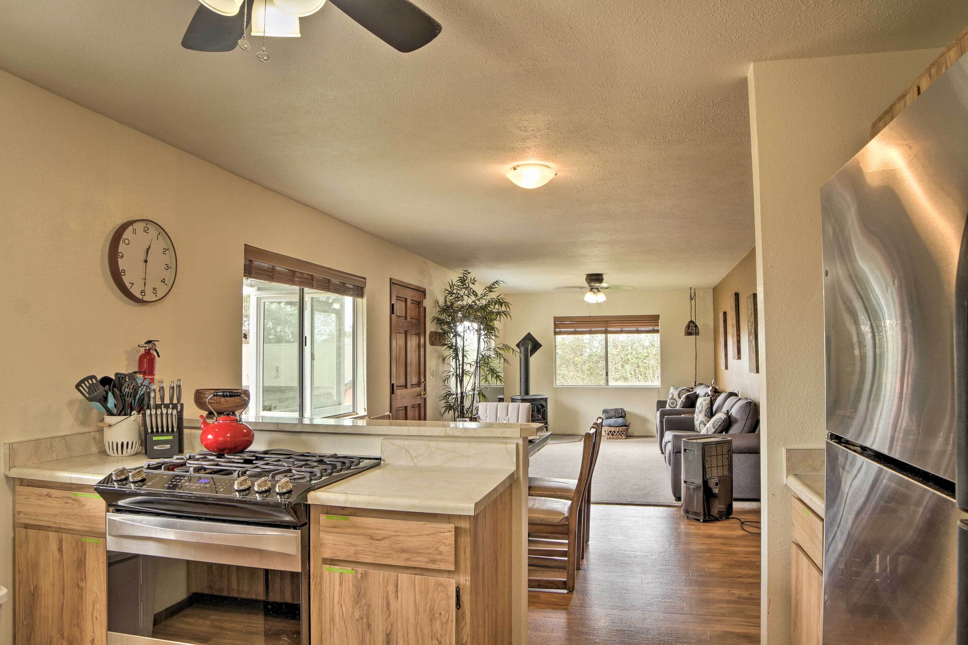 House (3 Bedrooms) | Interior