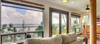 Hilo Home w/ Private Deck + Stunning Ocean Views!