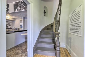 Apartment (1 Bedroom) | Interior - Charming Springfield Apt < 2 Mi to Downtown! (Springfield)