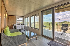 House (3 Bedrooms) | Interior - Charming Oceanfront Home on Salisbury Beach (Salisbury)