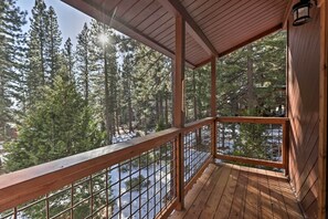 House (6 Bedrooms) | Interior