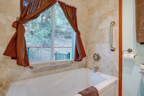 Rumah (2 Bedrooms) | Kamar mandi