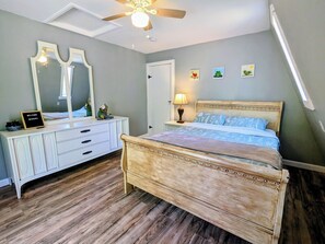 2 slaapkamers, een strijkplank/strijkijzer, gratis wifi, beddengoed