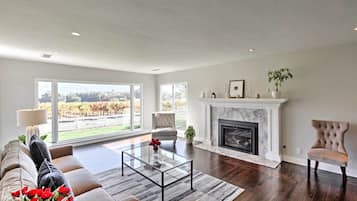 Rumah (4 Bedrooms) | Interior