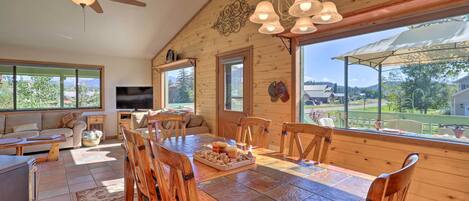 House (5 Bedrooms) | Interior