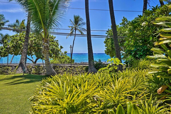 Apartment (0 Bedroom) | Interior - Oceanfront Kailua-kona Islander Studio w/ Lanai! (Kailua-Kona)