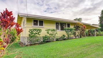 House (3 Bedrooms) | Front of property