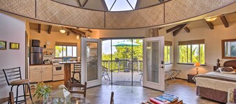 Peaceful Miloli'i Cottage w/ Ocean & Sunset Views!