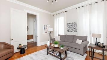 Nhà (4 Bedrooms) | Mặt tiền nơi lưu trú