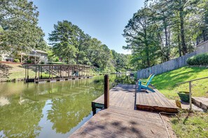 Interior - Serene Lake Hamilton Hideaway w/ Private Dock (Hot Springs)