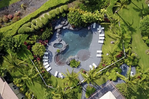 Private Penthouse Getaway At Waikoloa Beach Resort  5 minutes from A-Bay Beach