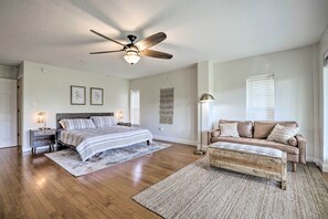 ハウス (3 Bedrooms) | 3 室のベッドルーム、ノートパソコン用作業スペース、アイロン / アイロン台、ベビーベッド (無料)