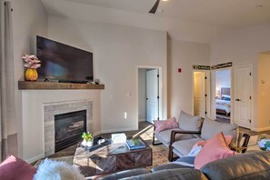 Apartment (2 Bedrooms) | Interior - Balcony & Hot Tub Access: Modern Breck Escape! (Breckenridge)