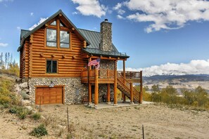 Interior - 7 Mi to Granby Ranch: Secluded Cabin w/ Mtn Views! (Granby)