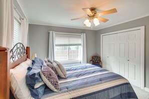 Cottage (2 Bedrooms) | Interior - Walk to Expo Square! Tulsa Home w/ Deck & Yard (Tulsa)