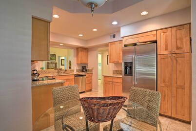 Palm Desert Country Club Home w/ Pool Access!