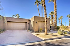 Apartment (3 Bedrooms) | Interior - Quiet Palm Desert Condo: Workspace & Pool Access! (Palm Desert)