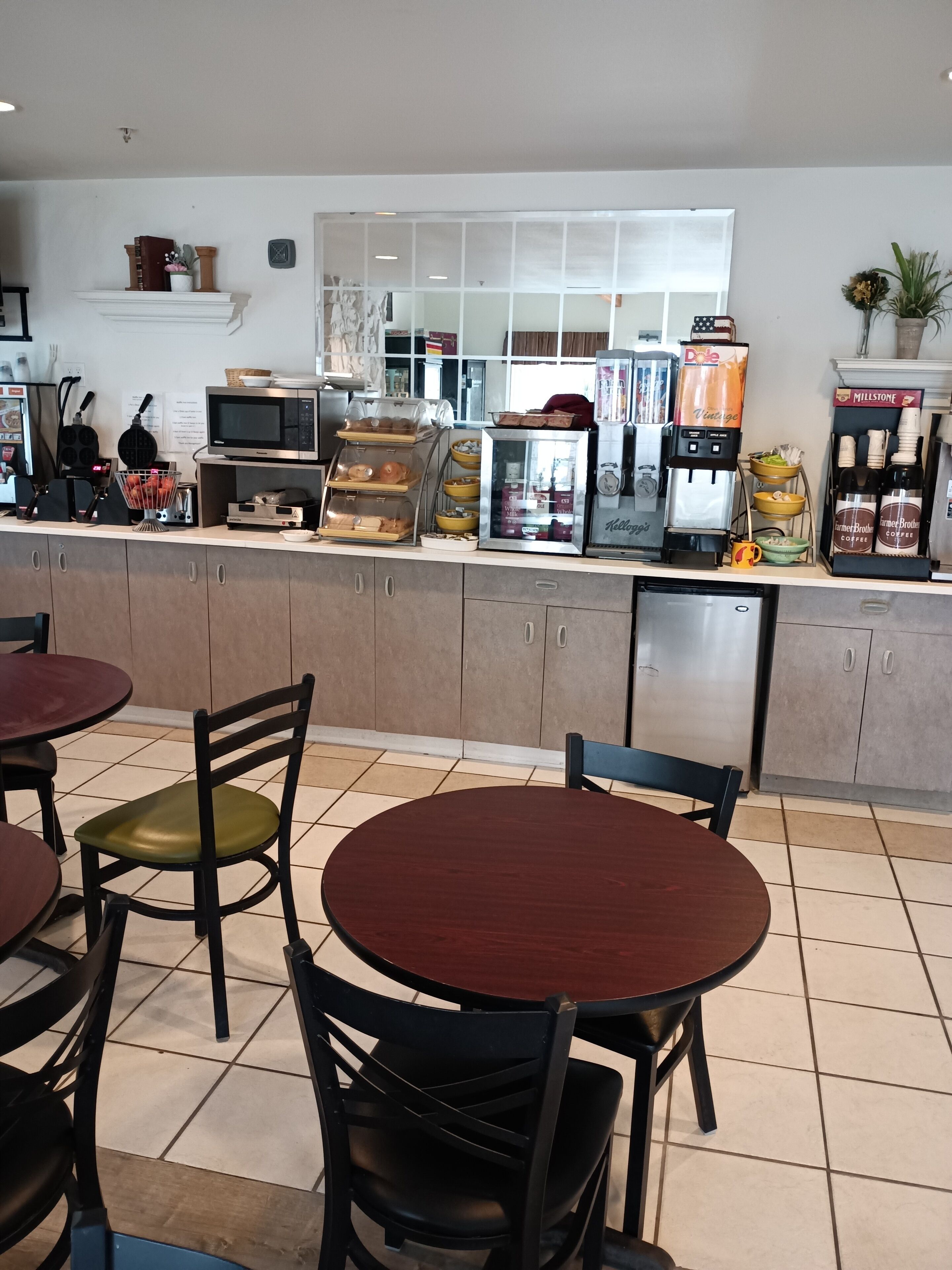 Sudah termasuk sarapan ala kontinental setiap hari