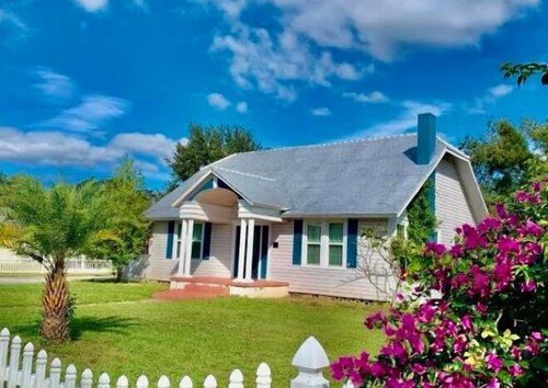 Charming Sebring Historic Registry Home Near Circle and Across from Lake Jackson