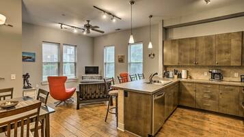 Apartment (2 Bedrooms) | Front of property