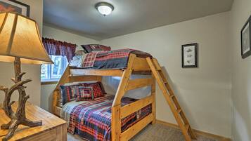 2 bedrooms, bed sheets