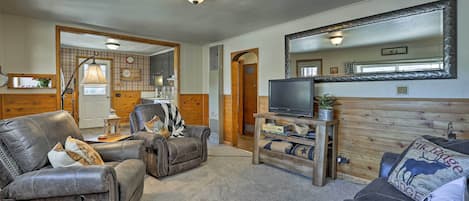 Cottage (2 Bedrooms) | Coin séjour