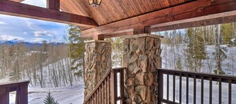 Grand Fraser Escape w/ Private Deck & Hot Tub