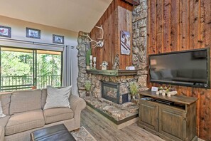 Apartment (2 Bedrooms) | Interior - Condo w/ Pool + Hot Tub - Walk to DT Winter Park! (Winter Park)