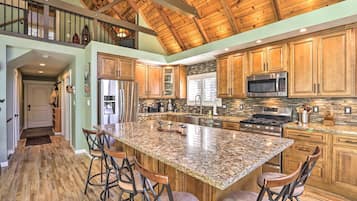 House (4 Bedrooms) | Interior