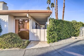 Cottage (2 Bedrooms) | Interior - Trendy Palm Desert Home w/ Patio, Pool Access (Palm Desert)