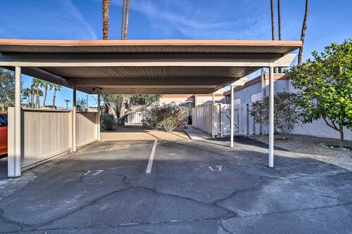 Trendy Palm Desert Home w/ Patio, Pool Access