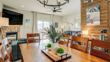 Apartment (3 Bedrooms) | Front of property
