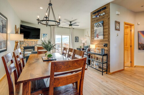 8 Mi to Keystone: Mtn-view Ski Retreat!